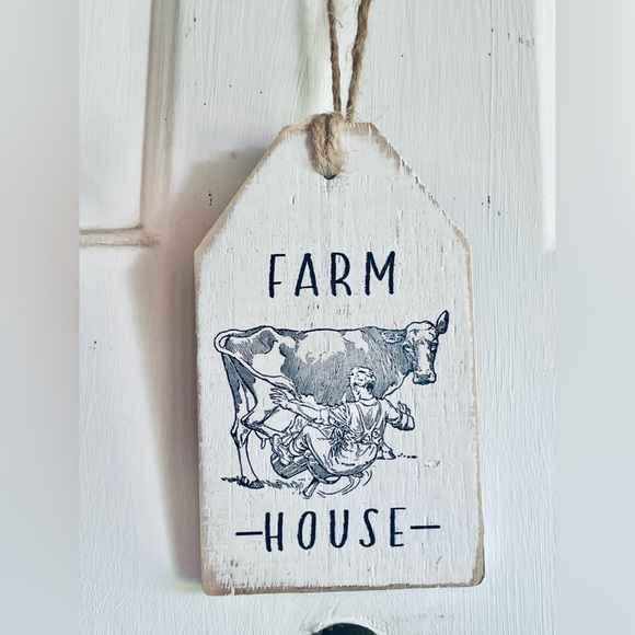 *Farmhouse Milking Cow Wood Tag Ornament - Picture 10 of 14